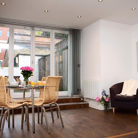 Apt 1, Trafalgar Square 1St Floor By Indigo Flats Londres Extérieur photo