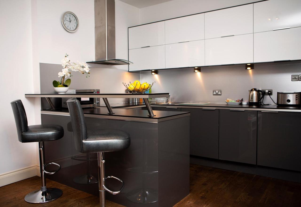Apt 1, Trafalgar Square 1St Floor By Indigo Flats Londres Extérieur photo